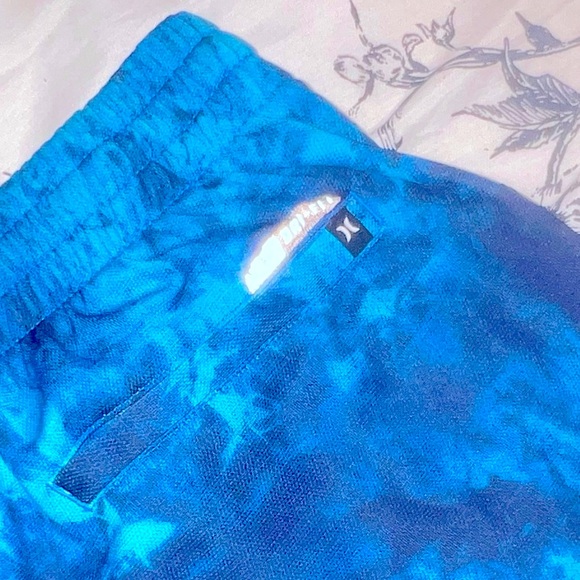 Boys Hurley Nike Dry Fit Blue Tie Dye Drawstring Shorts - Picture 7 of 10